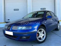 Usado Seat Leon Stella 68 CV (50 kW) 2004 Azul Utilitario