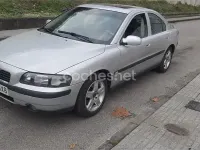 Usado Volvo S60 Momentum 163 CV (119 kW) 2006 Gris / plata Berlina