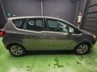 Usado Opel Meriva Selective 110 CV (80 kW) 2016 Gris / plata Monovolumen