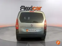 Usado Fiat Doblò 130 CV (95 kW) 2023 Gris Monovolumen