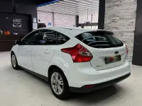 Usado Ford Focus Trend 125 CV (91 kW) 2012 Blanco Utilitario