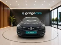 Usado Opel Astra Edition 110 CV (80 kW) 2022 Negro Utilitario