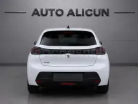 Usado Peugeot 208 Allure 100 CV (73 kW) 2025 Blanco Utilitario