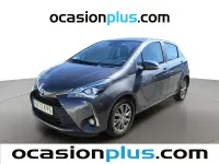 Usado Toyota Yaris Active 111 CV (81 kW) 2019 Gris Utilitario