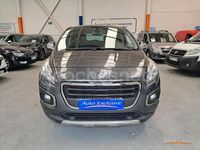 Usado Peugeot 3008 Allure 120 CV (88 kW) 2015 Gris / plata Berlina