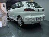 Usado Seat Ibiza Sport 100 CV (73 kW) 2005 Blanco Utilitario