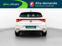 Usado Seat Leon Style 130 CV (95 kW) 2022 Blanco Berlina