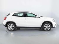 Usado Mercedes GLA180 122 CV (89 kW) 2018 Blanco SUV