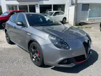 Usado Alfa Romeo Giulietta 120 CV (88 kW) 2021 Gris / plata Berlina