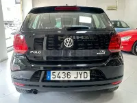 Usado VW Polo Advance 90 CV (66 kW) 2017 Negro Berlina