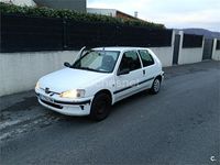 Usado Peugeot 106 60 CV (44 kW) 1997 Blanco Utilitario