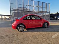 Usado VW New Beetle 115 CV (84 kW) 2000 Rojo Utilitario