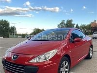 Usado Peugeot 307 CC 110 CV (80 kW) 2006 Rojo Descapotable