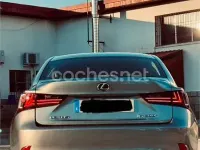 Usado Lexus IS300h Executive Line 223 CV (164 kW) 2016 Gris / plata Berlina