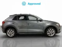Usado VW T-Roc Advance 110 CV (80 kW) 2022 Gris / plata SUV