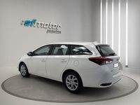 Usado Toyota Auris 131 CV (96 kW) 2019 Blanco metalizado Utilitario