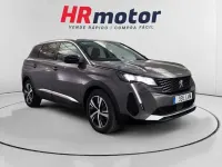 Usado Peugeot 5008 Allure 131 CV (96 kW) 2021 Gris SUV