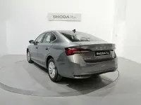 Usado Skoda Octavia Selection 150 CV (110 kW) 2025 Gris Berlina
