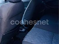 Usado Ford Focus Trend 90 CV (66 kW) 2001 Gris / plata Berlina