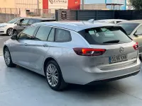 Usado Opel Insignia Exklusiv 170 CV (125 kW) 2018 Gris / plata Familiar