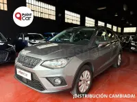 Usado Seat Arona Ecomotive 95 CV (69 kW) 2018 Gris / plata SUV