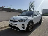 Usado Kia Stonic 100 CV (73 kW) 2019 Blanco SUV