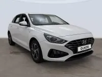 Usado Hyundai i30 120 CV (88 kW) 2022 Blanco Berlina