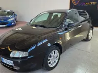 Usado Alfa Romeo 147 Distinctive 120 CV (88 kW) 2003 Negro Utilitario