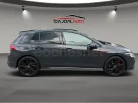 Usado VW Golf VIII GTI 245 CV (180 kW) 2024 Gris / plata Berlina