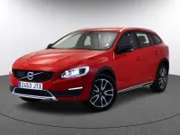 Usado Volvo V60 CC Summum 190 CV (139 kW) 2016 Rojo Familiar