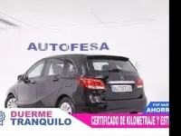 Usado Mercedes B180 110 CV (80 kW) 2016 Negro Utilitario