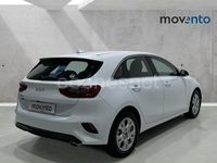 Używany Kia Ceed 136 KM (100 kW) 2023 Biały Hatchback