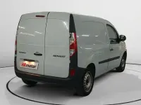 Usado Renault Kangoo 44 kW (60 CV) 2017 Blanco Monovolumen