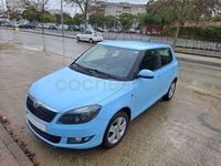 Usado Skoda Fabia 69 CV (50 kW) 2014 Azul Berlina