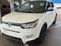 Gebraucht SsangYong Tivoli Limited 116 PS (85 kW) 2017 Weiß SUV