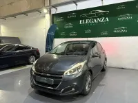 Usado Peugeot 208 Access 82 CV (60 kW) 2016 Gris / plata Utilitario