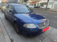 Usado VW Passat Trendline 130 CV (95 kW) 2001 Azul Berlina