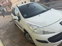 Usado Peugeot 207 70 CV (51 kW) 2009 Blanco Berlina