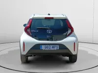 Usado Toyota Aygo X Play 72 CV (52 kW) 2024 Blanco SUV