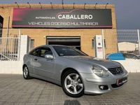 Usado Mercedes C180 Classic 143 CV (105 kW) 2004 Gris Coupe
