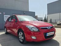 Usado Hyundai i30 Classic 90 HP (66 kW) 2010 Vermelho Sedan