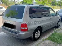 Usado Kia Carnival 185 CV (136 kW) 2006 Beige Monovolumen