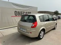 Usado Renault Grand Scénic II Privilege 110 CV (80 kW) 2007 Beige Monovolumen
