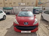 Usado Peugeot 207 90 CV (66 kW) 2008 Rojo Berlina
