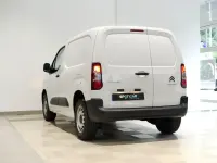 Käytetty Citroën Berlingo PureTech 110 HP (80 kW) 2023 Valkoinen Tila-auto