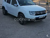 Usado Dacia Duster Lauréate 109 CV (80 kW) 2014 Blanco SUV