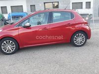 Usado Peugeot 208 Access 82 CV (60 kW) 2016 Granate Utilitario