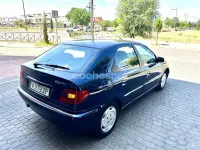 Usado Citroën Xsara Attraction 71 CV (52 kW) 2000 Azul Berlina