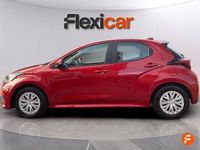 Usado Toyota Yaris Hybrid Style 116 CV (85 kW) 2023 Granate Berlina