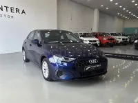 Usado Audi A3 110 CV (80 kW) 2021 Azul Berlina